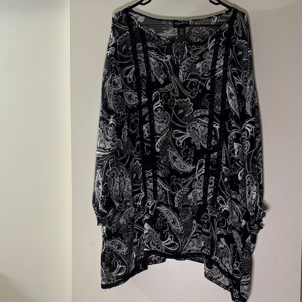 Maggie Barnes Monochrome Paisley Top